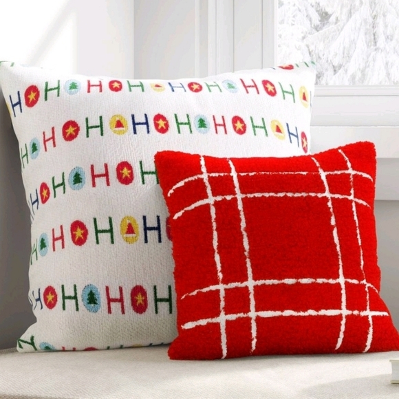 Set of 2 Wondershop Christmas Sqaures Pillows - Picture 1 of 3
